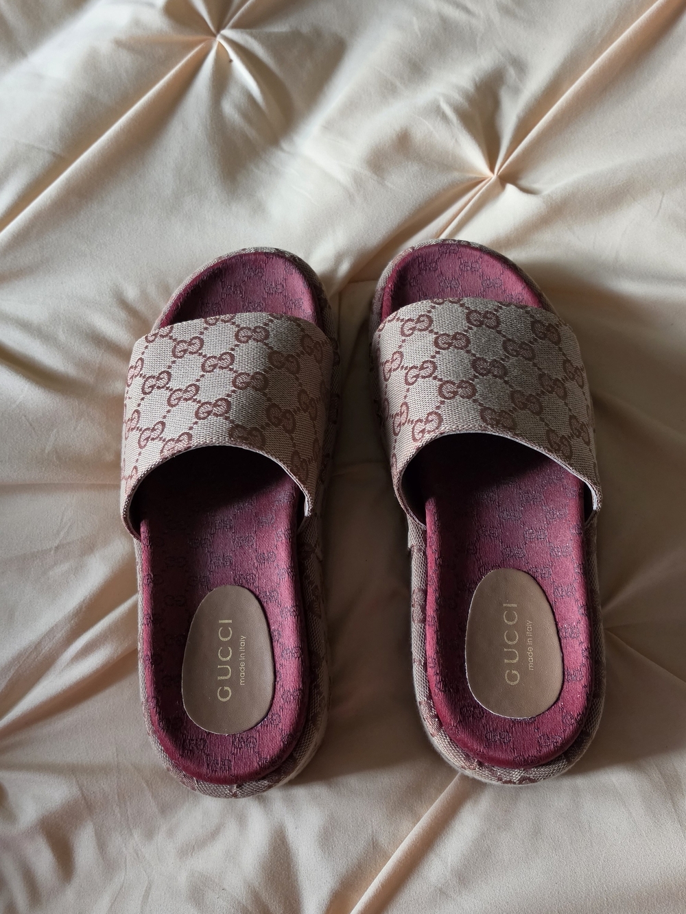 Gucci Beige GG Canvas Slides with Pink Footbed